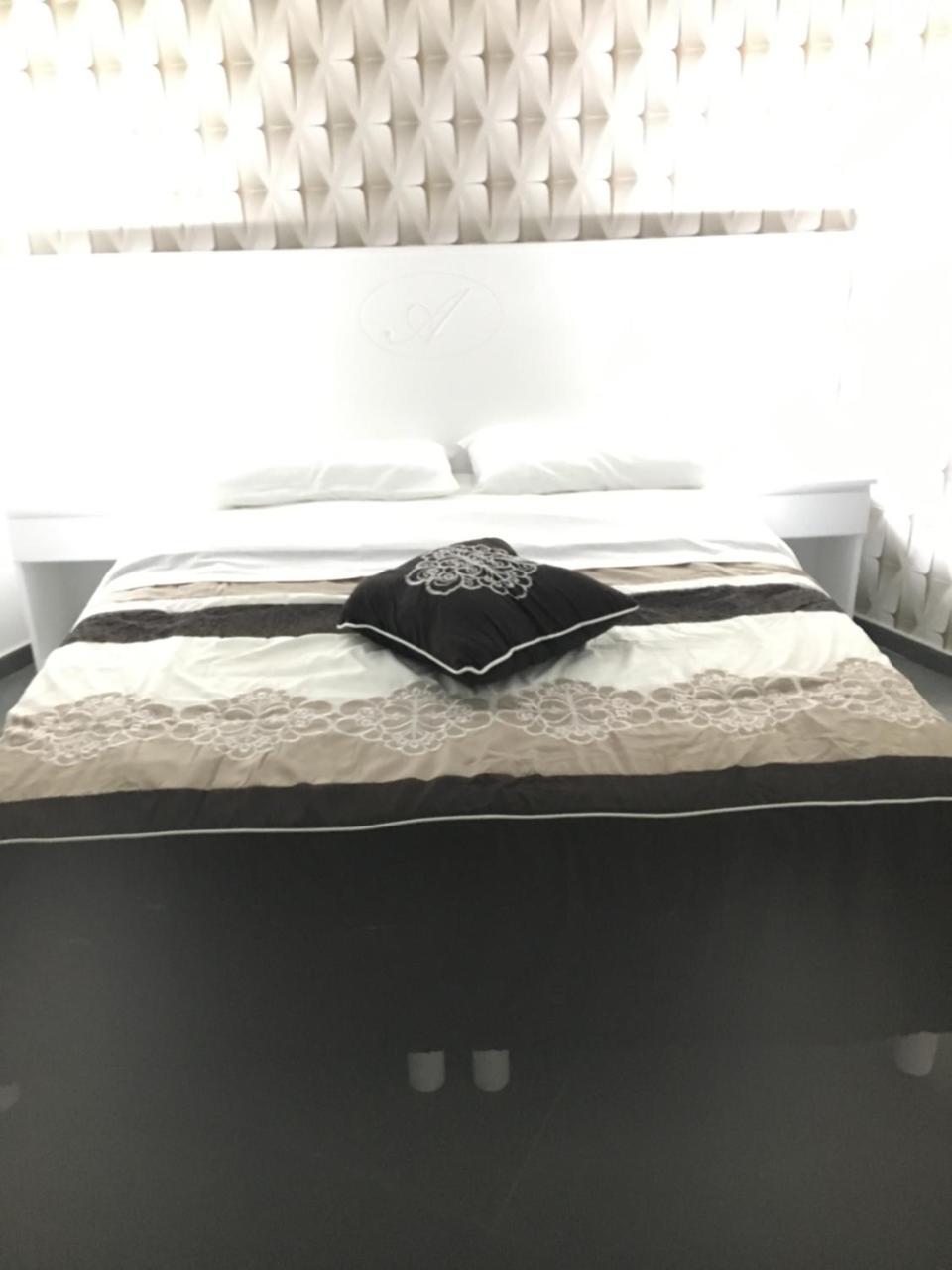 Couette-café Alambrado & 2*